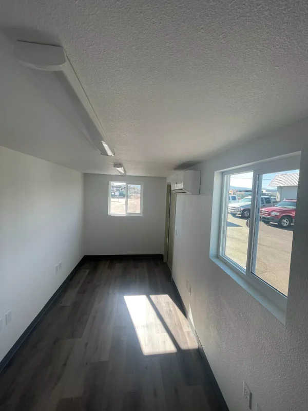 20-foot-office-in-refurbished-shipping-container25 20 foot office refurbished shipping container